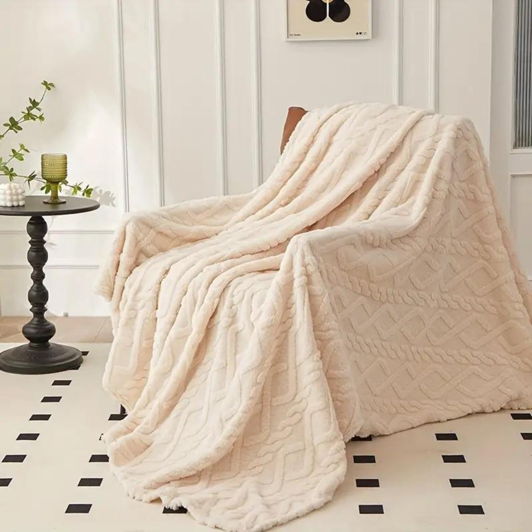 Plush Textured Fleece Throw Blanket – Year-Round Softness for Couch, Bed & Travel – Breathable 3D Knit Design – Perfect for Living Room | Thomler