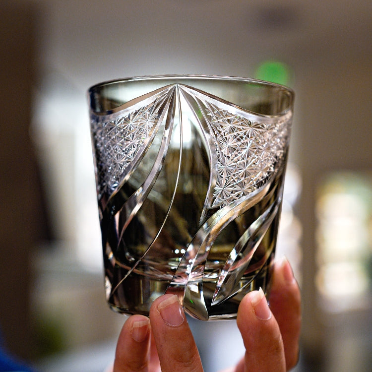 Japanese Cut Crystal Whisky Tumbler with Flame-Carved Pattern & Presentation Box for Spirits | Thomler