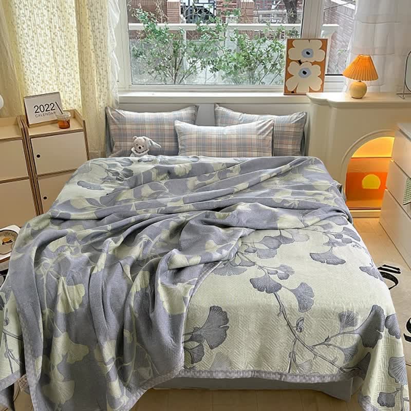 Reversible Cotton Gauze Quilt with Ginkgo Leaf Pattern – Lightweight Jacquard Bedspread for Summer & Air Conditioning – Eco-Friendly | Thomler