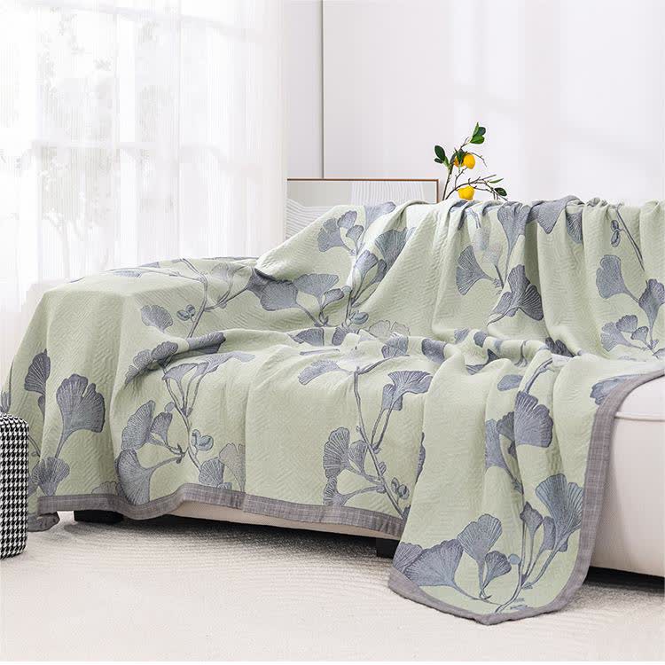 Reversible Cotton Gauze Quilt with Ginkgo Leaf Pattern – Lightweight Jacquard Bedspread for Summer & Air Conditioning – Eco-Friendly | Thomler