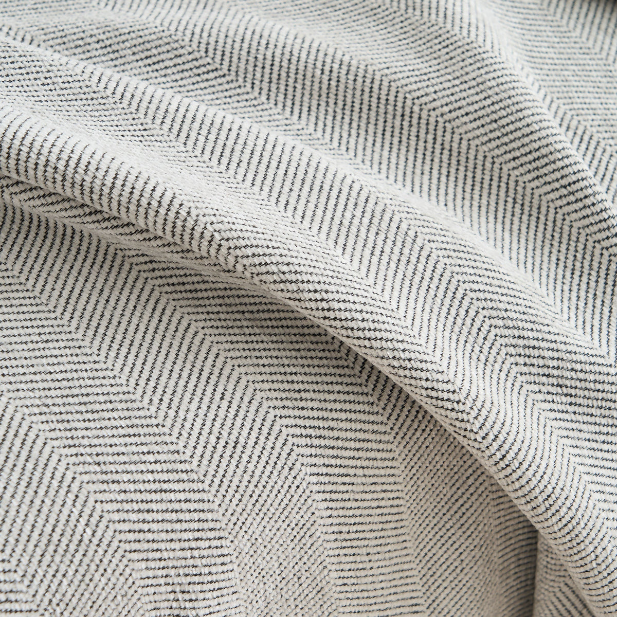 Textured Furniture Throw Blanket for Couches – Scratch-Resistant & Machine Washable | Thomler
