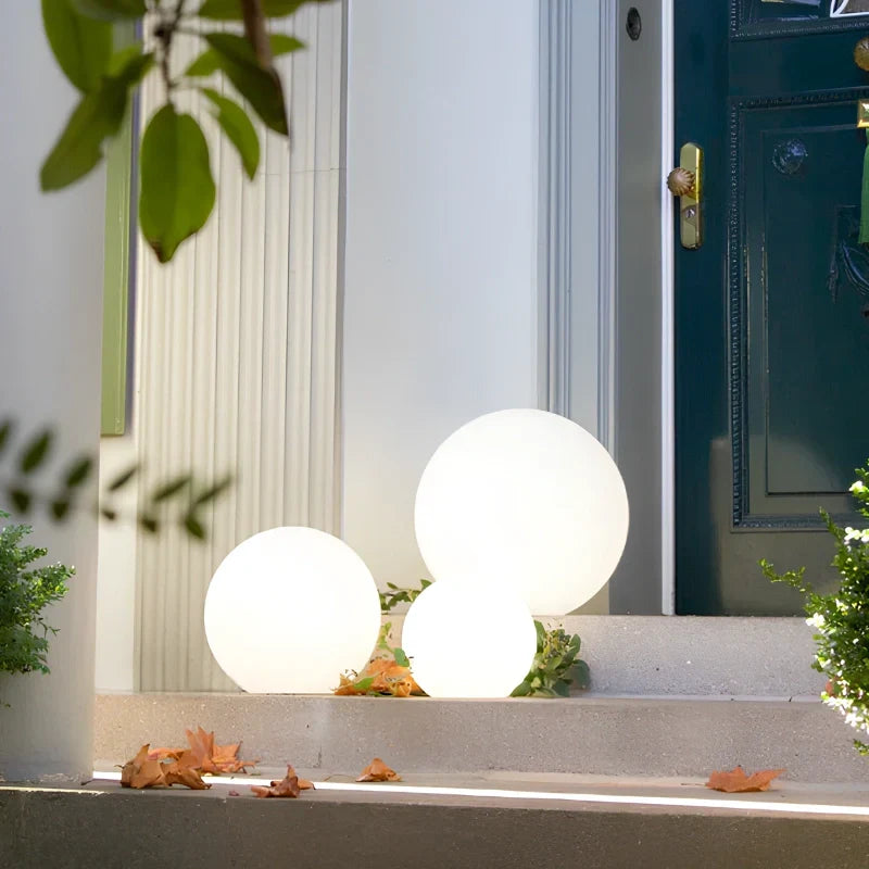 Cordless Color-Changing LED Globe Light for Patio & Garden – 16 Color Modes with Remote Control | Thomler