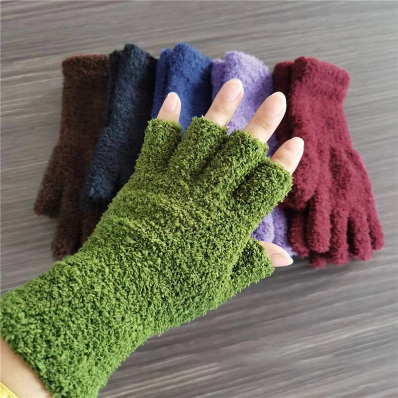 Plush-Lined Convertible Knit Handwarmers for Touchscreen Use | Thomler