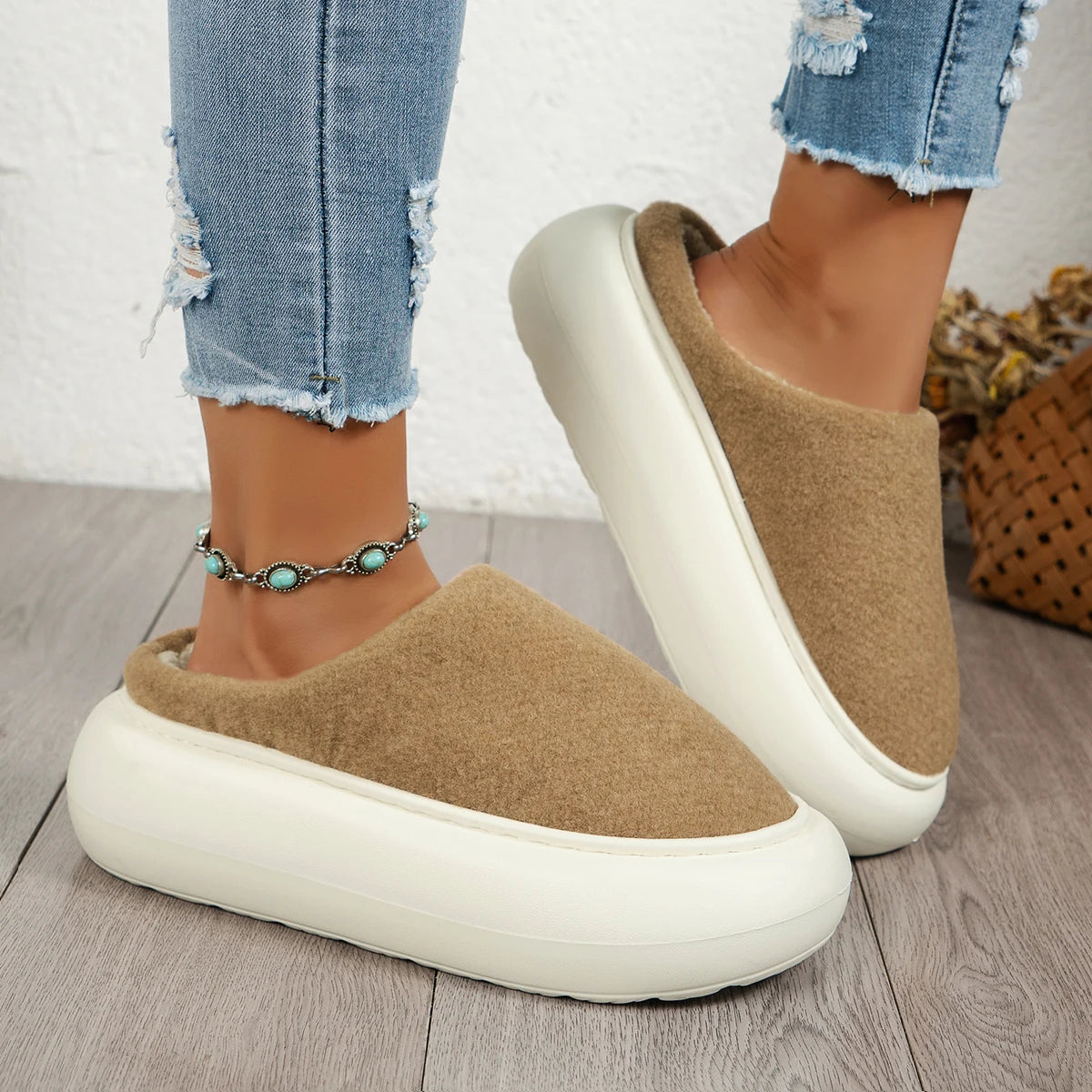Cushioned Fleece House Shoes – Soft Anti-Slip Footwear for Cold Weather Comfort at Home | Thomler