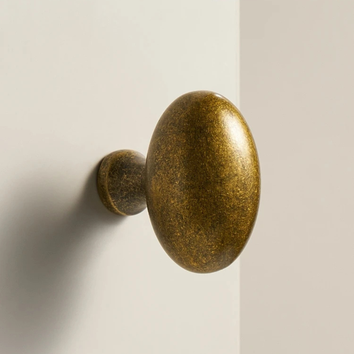 Vintage Metal Pull for Cabinets & Drawers – Decorative Hardware in Aged Gold Tone for Kitchen, Bedroom, Furniture Restoration | Thomler