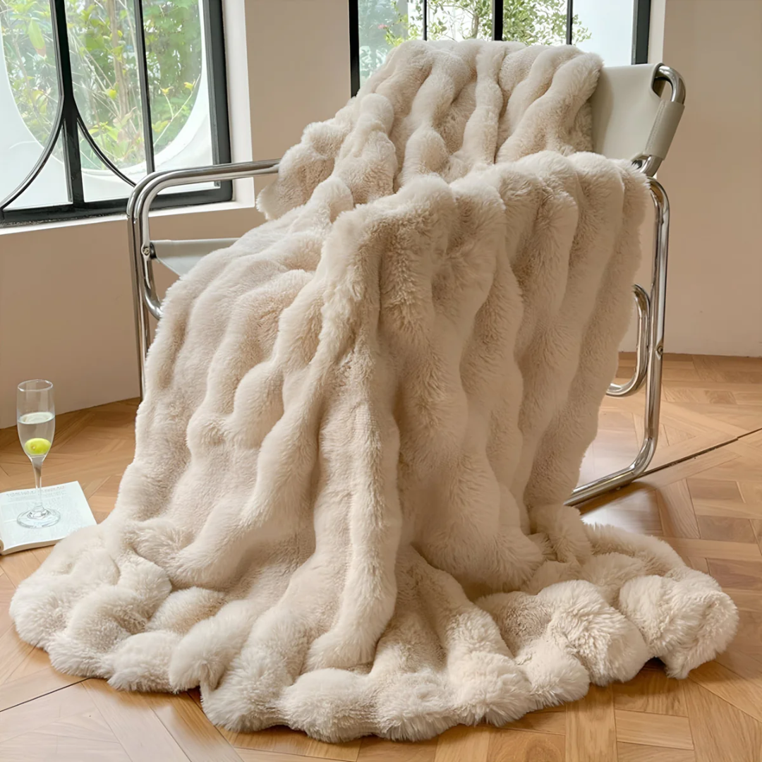 Plush Polyester Throw Blanket – Lightweight Travel & Couch Comfort for Cold Weather | Thomler