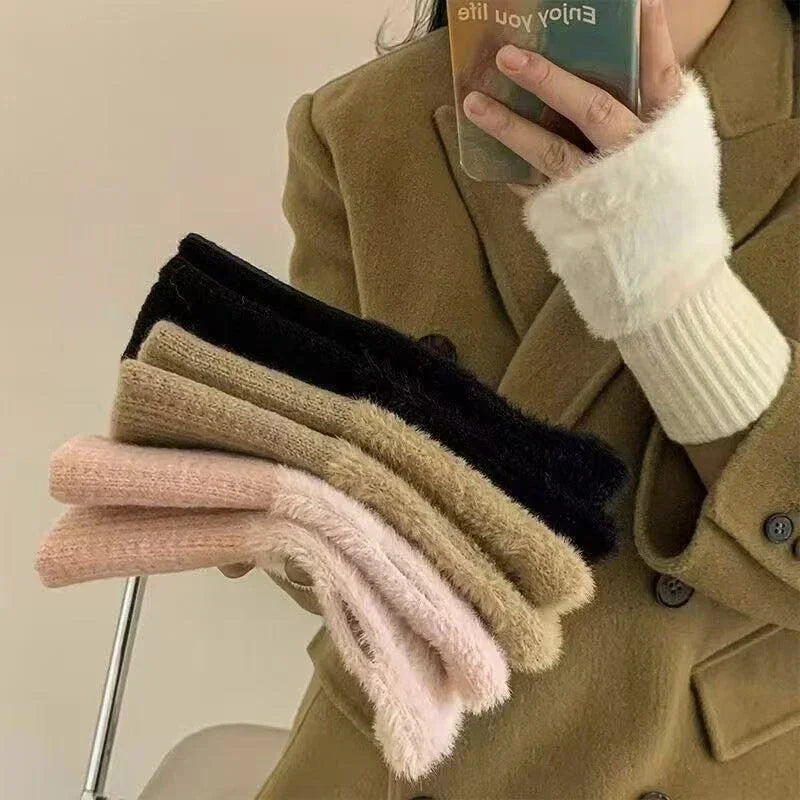 Open-Tip Winter Hand Warmers for Cold Weather Touchscreen Typing – Soft Knit Wrist Covers with Fleece Lining for Women | Thomler