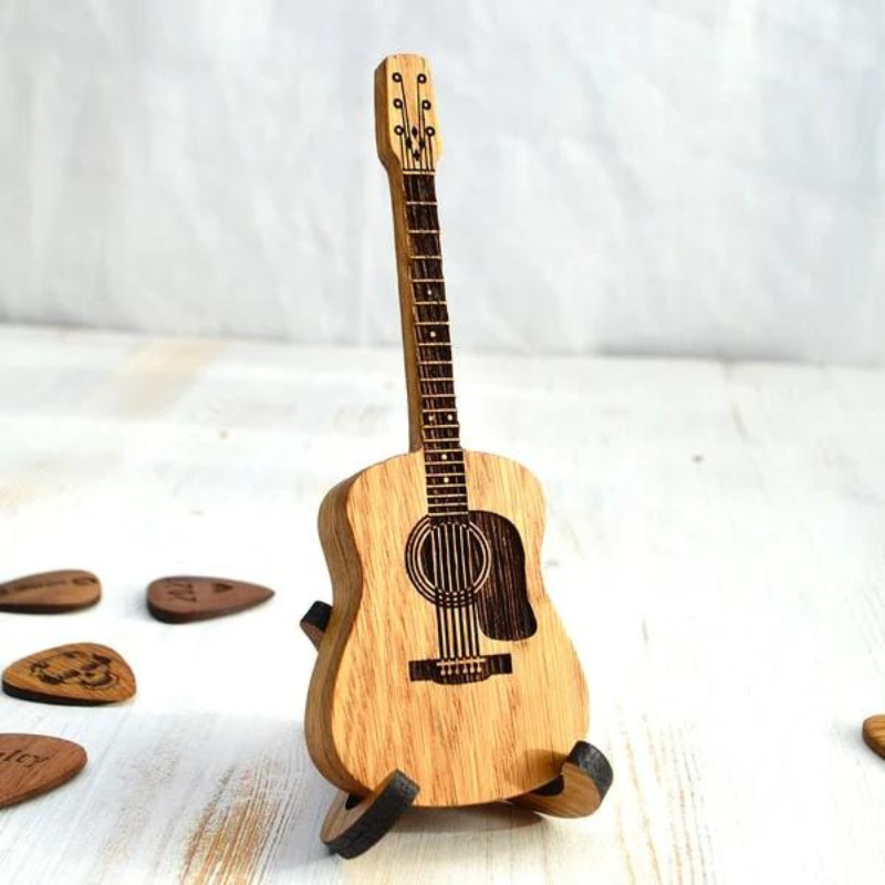 Wooden Guitar Pick Holder Organizer for 3 Picks – Handcrafted Storage Case for Acoustic & Electric Guitarists | Thomler
