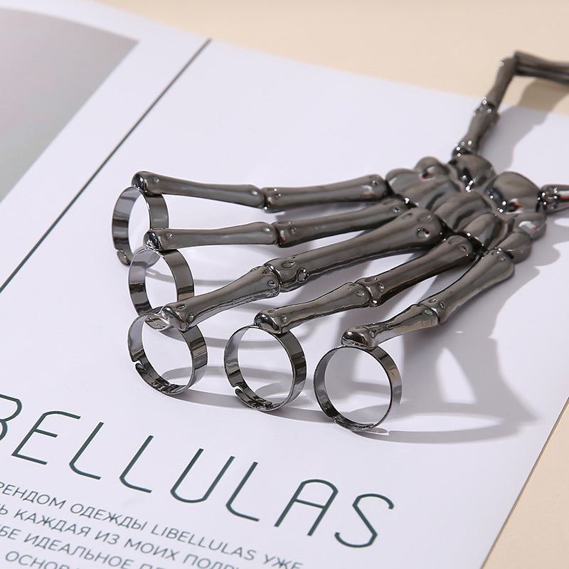 Skeleton Hand Chain Bracelet – Gothic Metal Wrist Jewelry for Halloween, Costume Parties & Alternative Style | Thomler