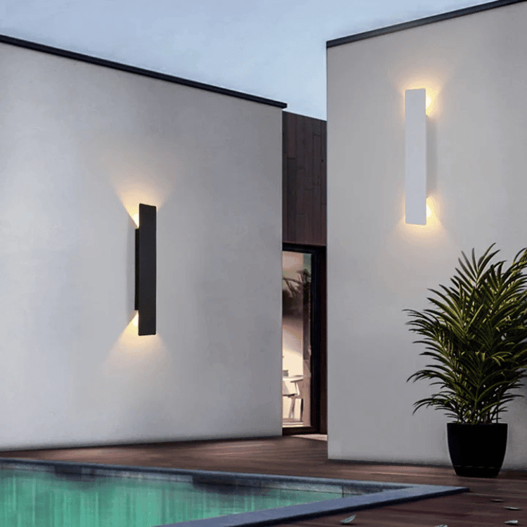 Outdoor Aluminum LED Wall Light – Weatherproof Accent Fixture for Patio, Garden & Entry | Thomler