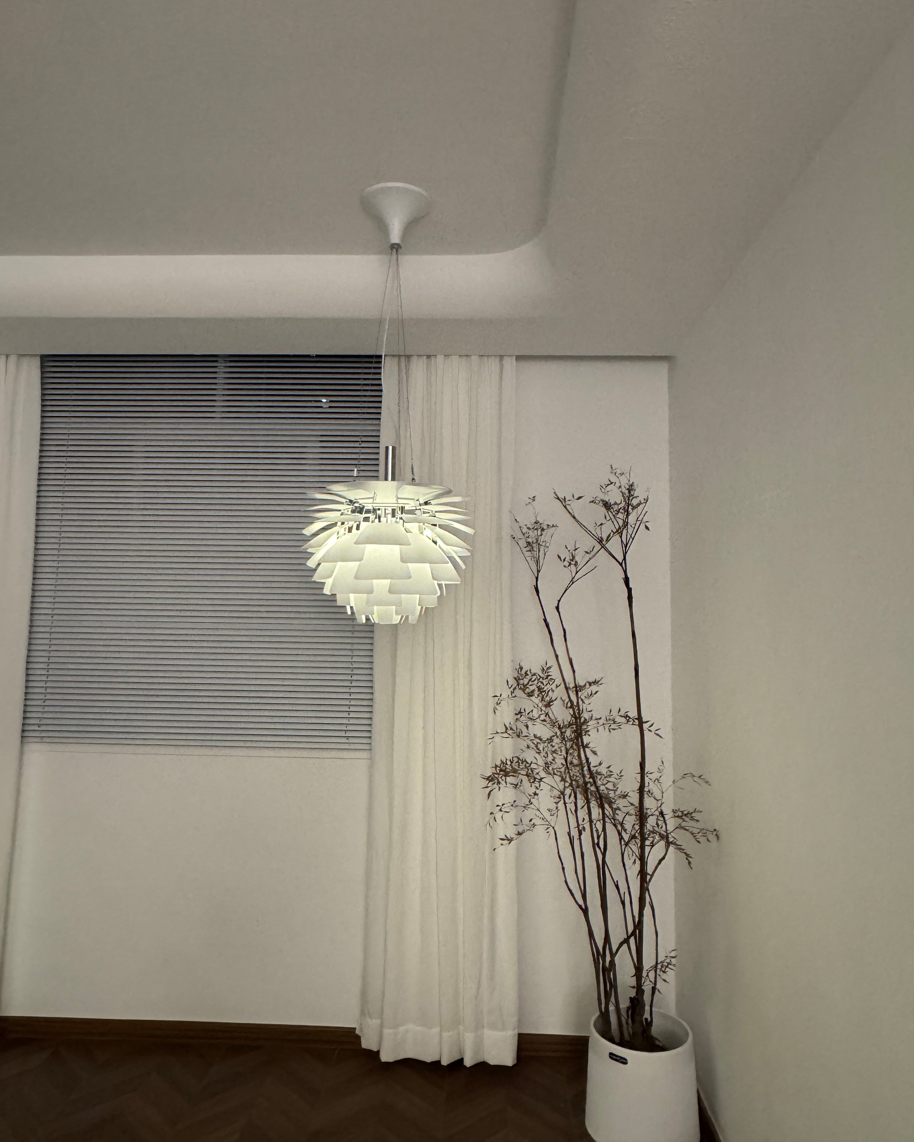 Pendant Light Metal Pinecone 20 in Adjustable Living Room Dining Area Chandelier Decorative Ceiling Fixture | Thomler