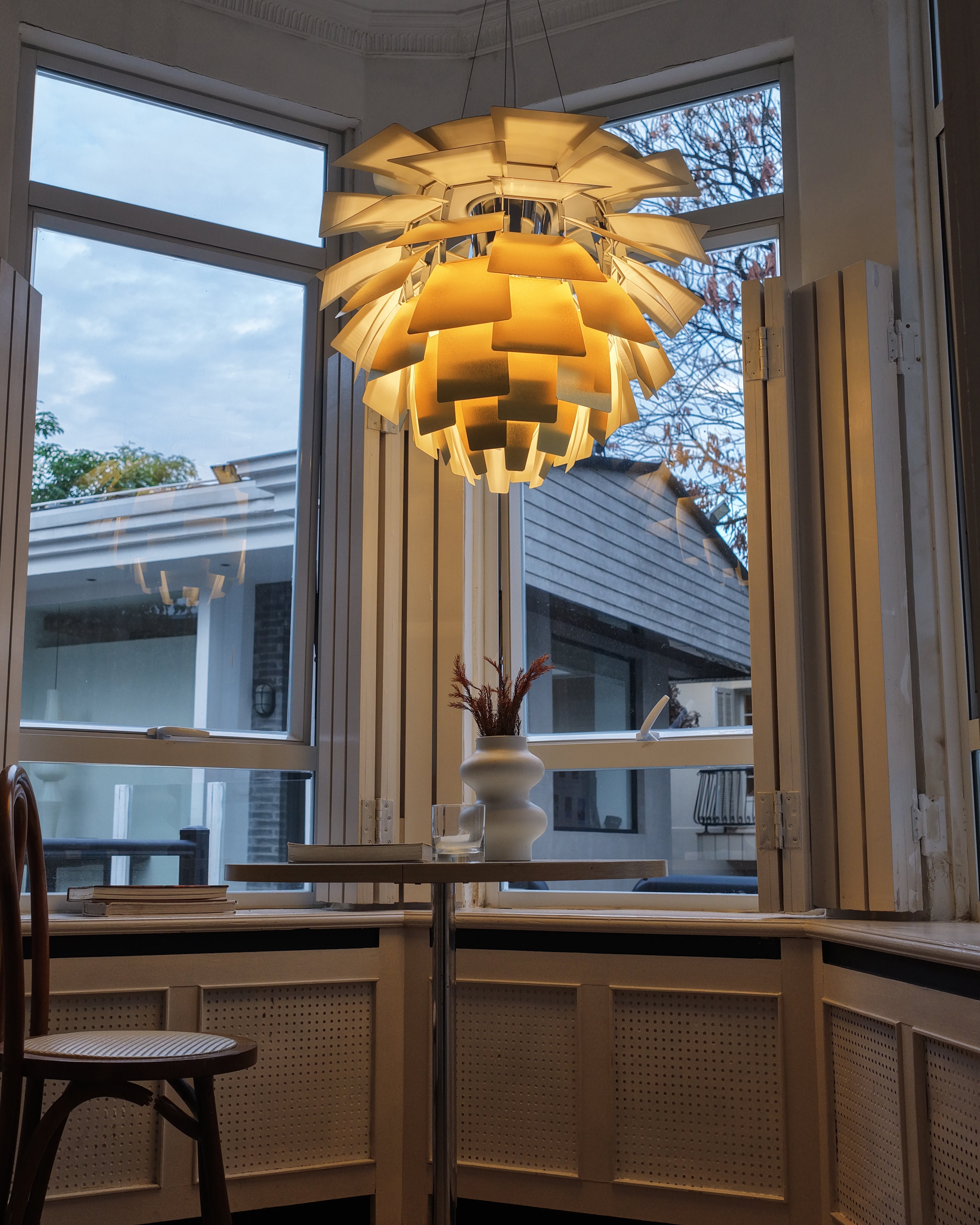 Pendant Light Metal 48.0 cm 18.9" Warm White Dining Room Adjustable Hanging Ceiling Lamp Pinecone Style E27 | Thomler