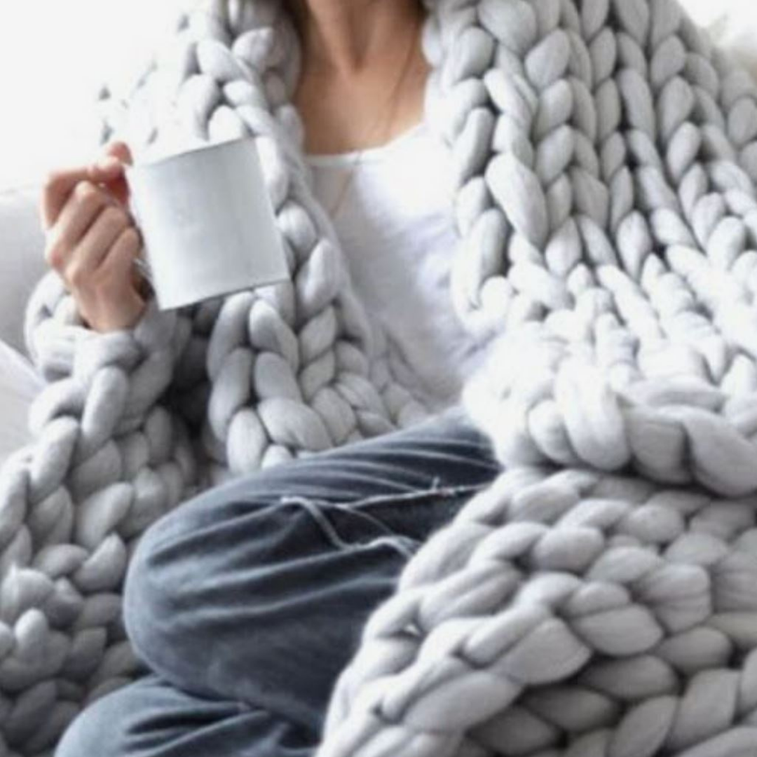 Chunky Knit Wearable Throw Blanket for Women – Cozy Oversized Shawl Wrap with Sleeves – Soft Cable Knit Design for Couch, Outdoor Evening | Thomler