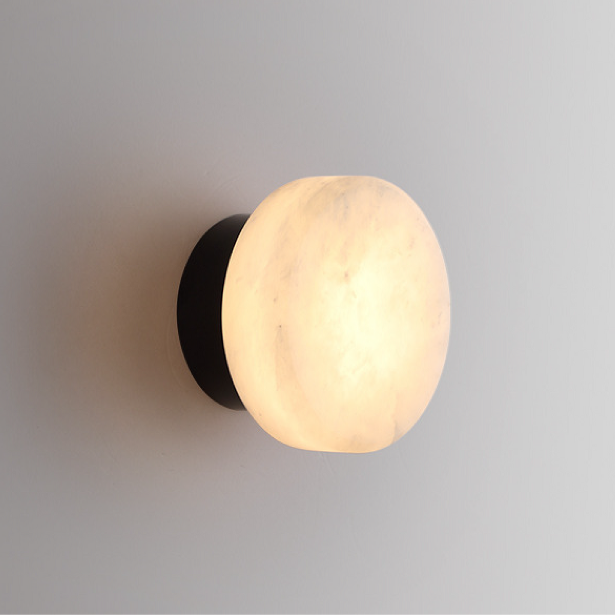 Natural Marble Wall Sconce with Glass Shade – Scandinavian LED Accent Light for Bedroom, Hallway & Living Room | Thomler
