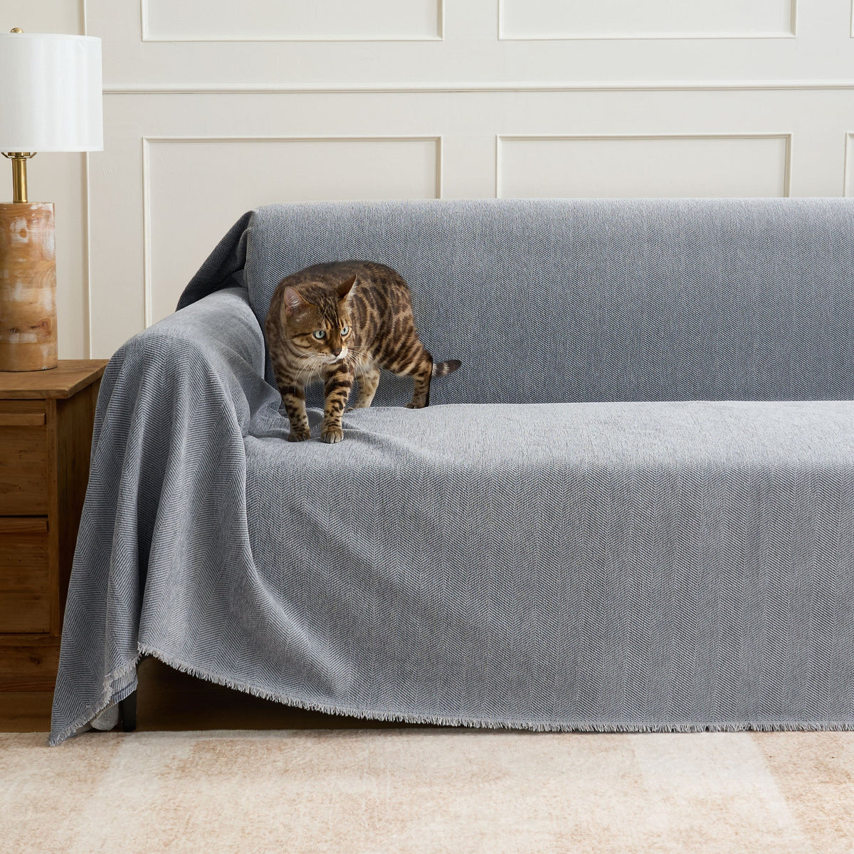 Textured Furniture Throw Blanket for Couches – Scratch-Resistant & Machine Washable | Thomler