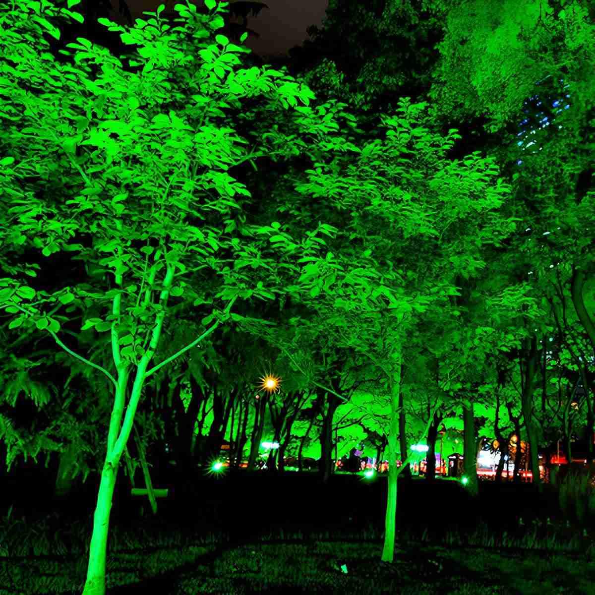 Industrial LED Garden Uplight for Trees and Landscaping – 110V Color-Changing Outdoor Fixture | Thomler
