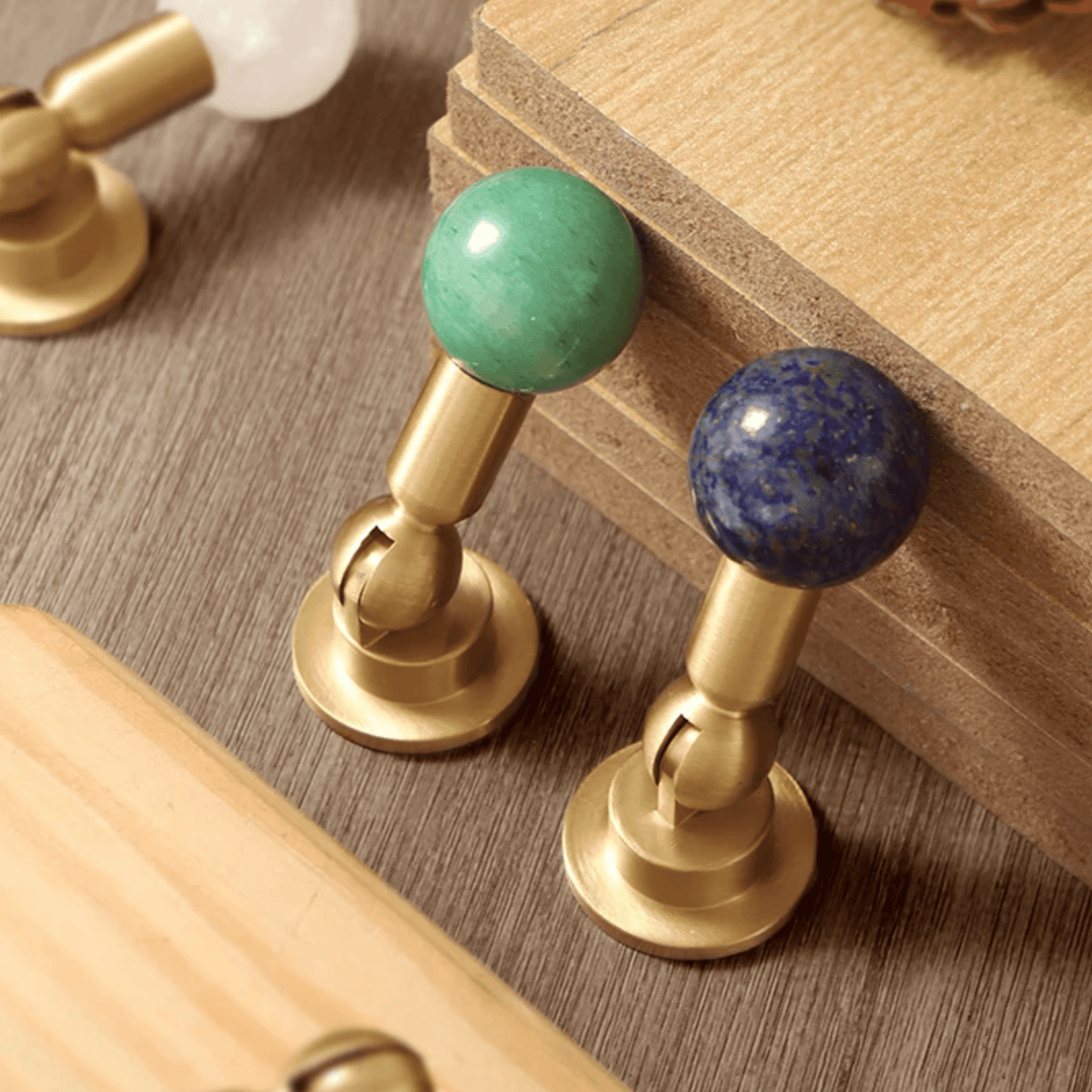 Decorative Brass & Crystal Knob for Cabinet Doors, Drawers & Furniture – Polished Hardware Pull Handle | Thomler