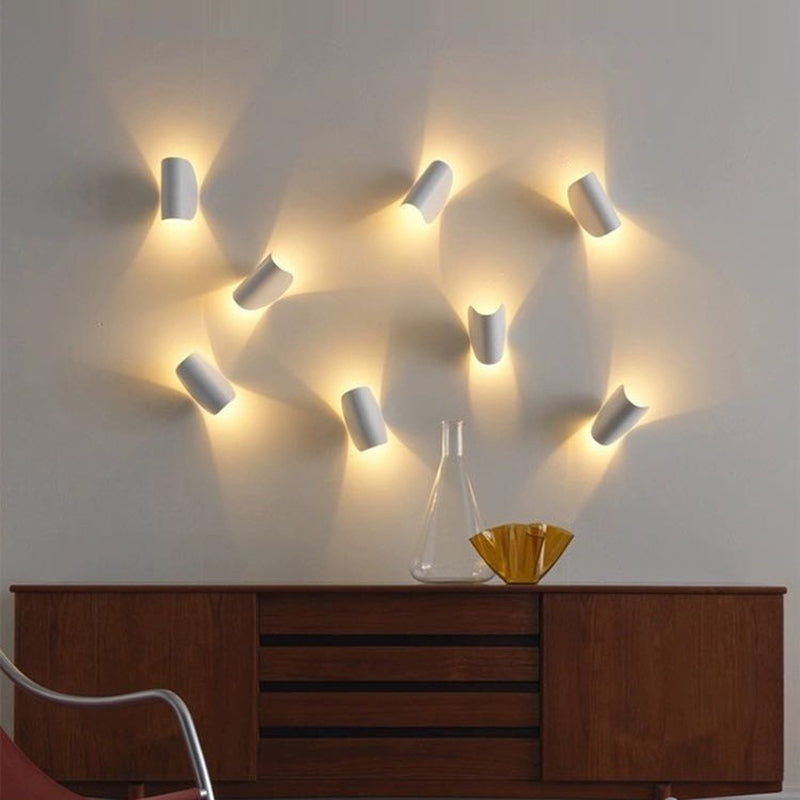 360° Swivel LED Balloon Bear Wall Light for Bedrooms and Living Rooms | Modern Metal Sconce with Rotating Adjustable Head | Thomler