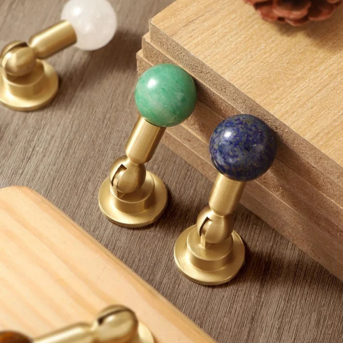 Decorative Brass & Crystal Knob for Cabinet Doors, Drawers & Furniture – Polished Hardware Pull Handle | Thomler