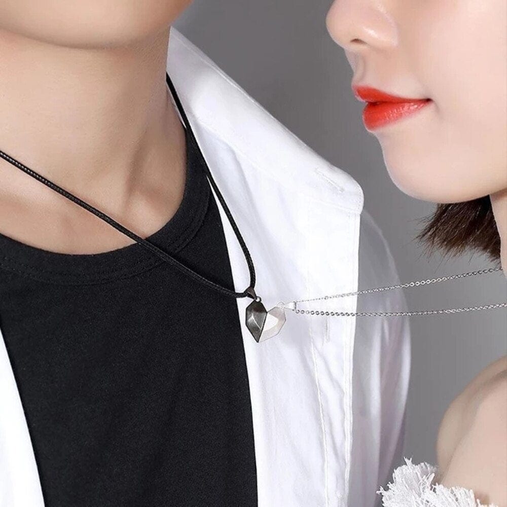Magnetic Heart Pendant Necklaces for Couples – Matching His & Hers Set with Gold-Plated Finish – Two Interlocking Hearts – Gift for | Thomler