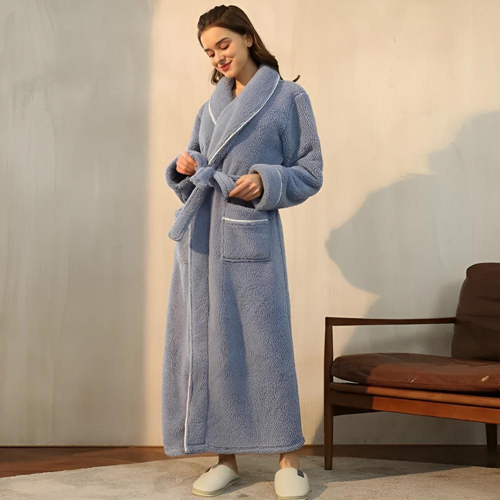 Plush Coral Fleece Bathrobe with Shawl Collar & Pockets – Unisex Lounge Robe for Year-Round Wear | Thomler