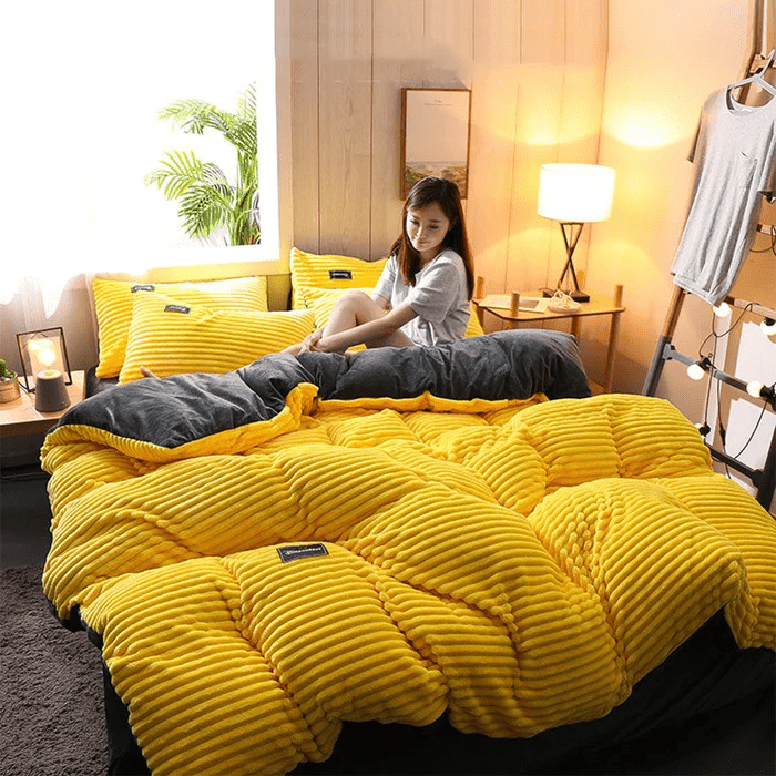 Plush Velvet Bedding Set – Ultra-Soft Coral Fleece Winter Duvet Cover with Fitted Sheet & Pillowcases for Cozy Warmth | Thomler
