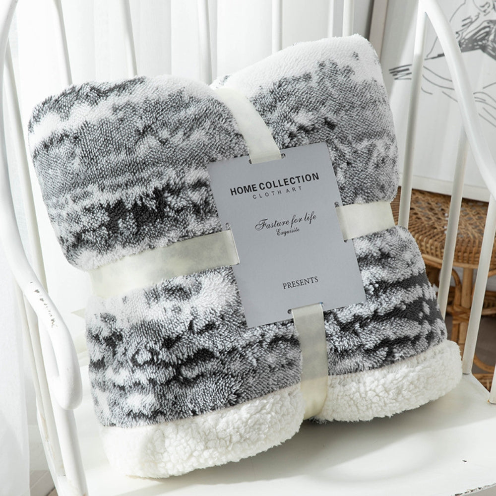 Reversible Dual-Layer Throw with Jacquard Texture & Plush Fleece Lining – Lightweight Couch or Bed Blanket for Year-Round Comfort | Thomler