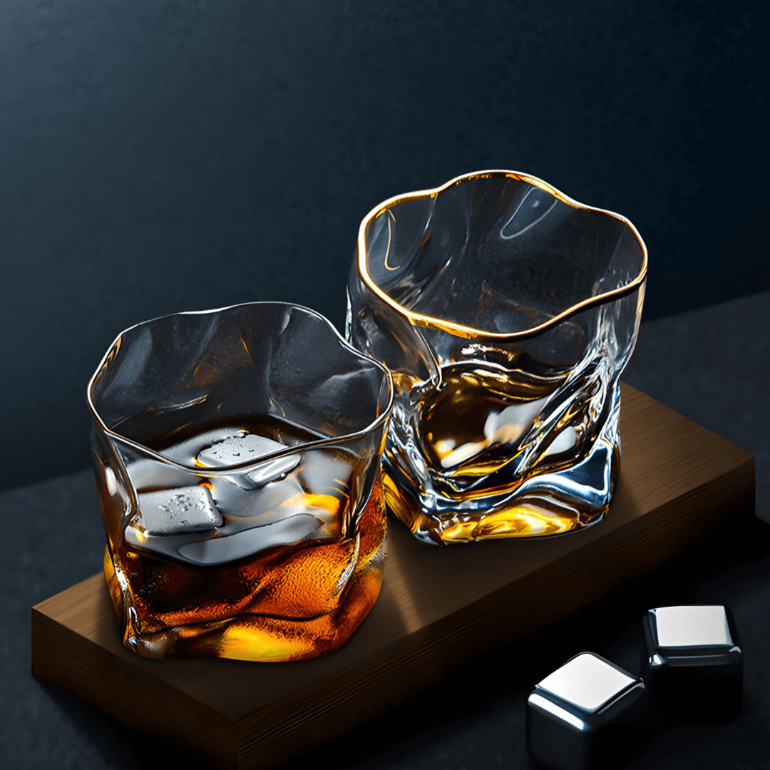 Japanese Textured Whiskey Tumbler with Gold Accents – Crystal Glass for Spirits | Thomler