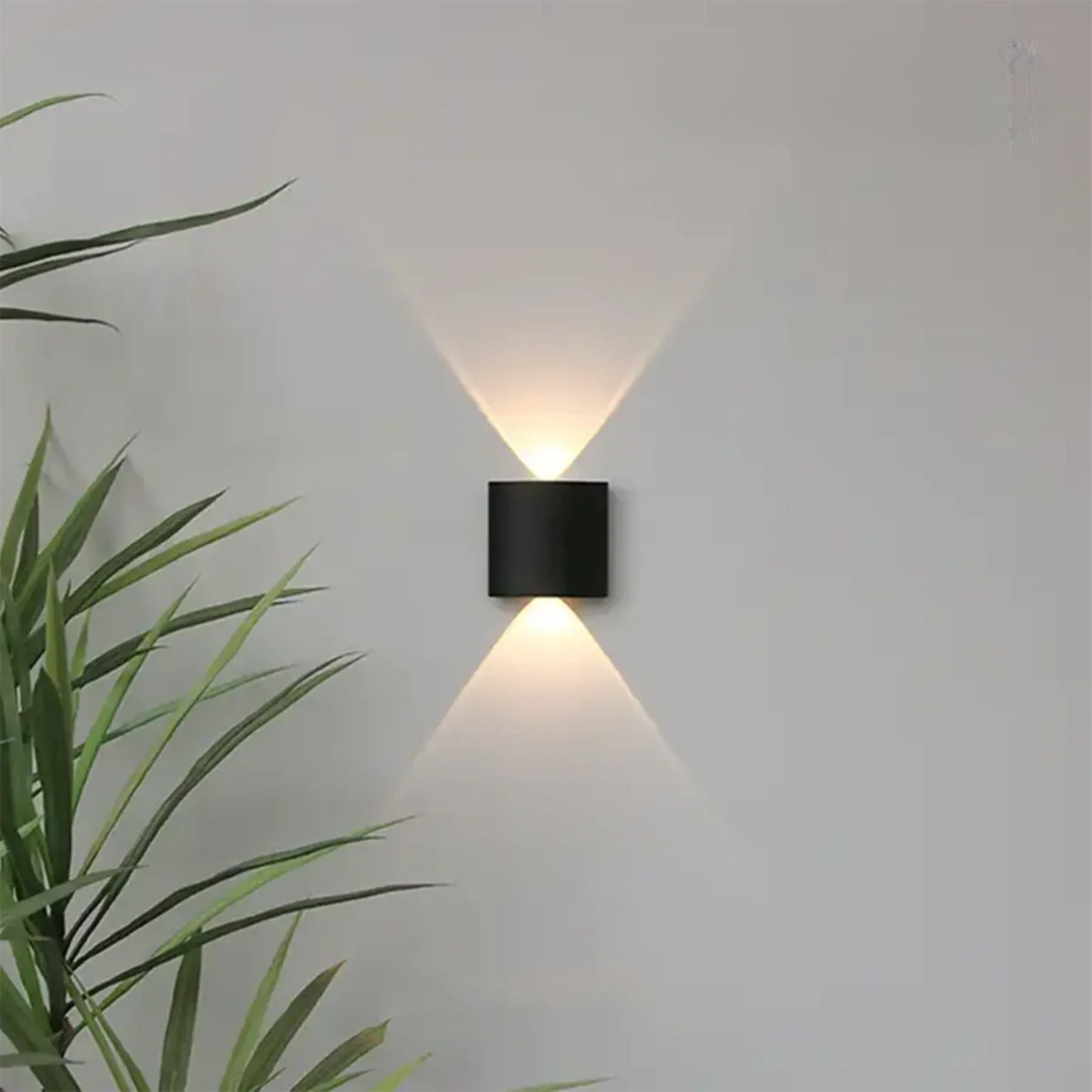 Wall Light LED IP65 20.0 cm Indoor Outdoor Patio Hallway Up-Down Beam Lighting Modern Compact Fixture | Thomler