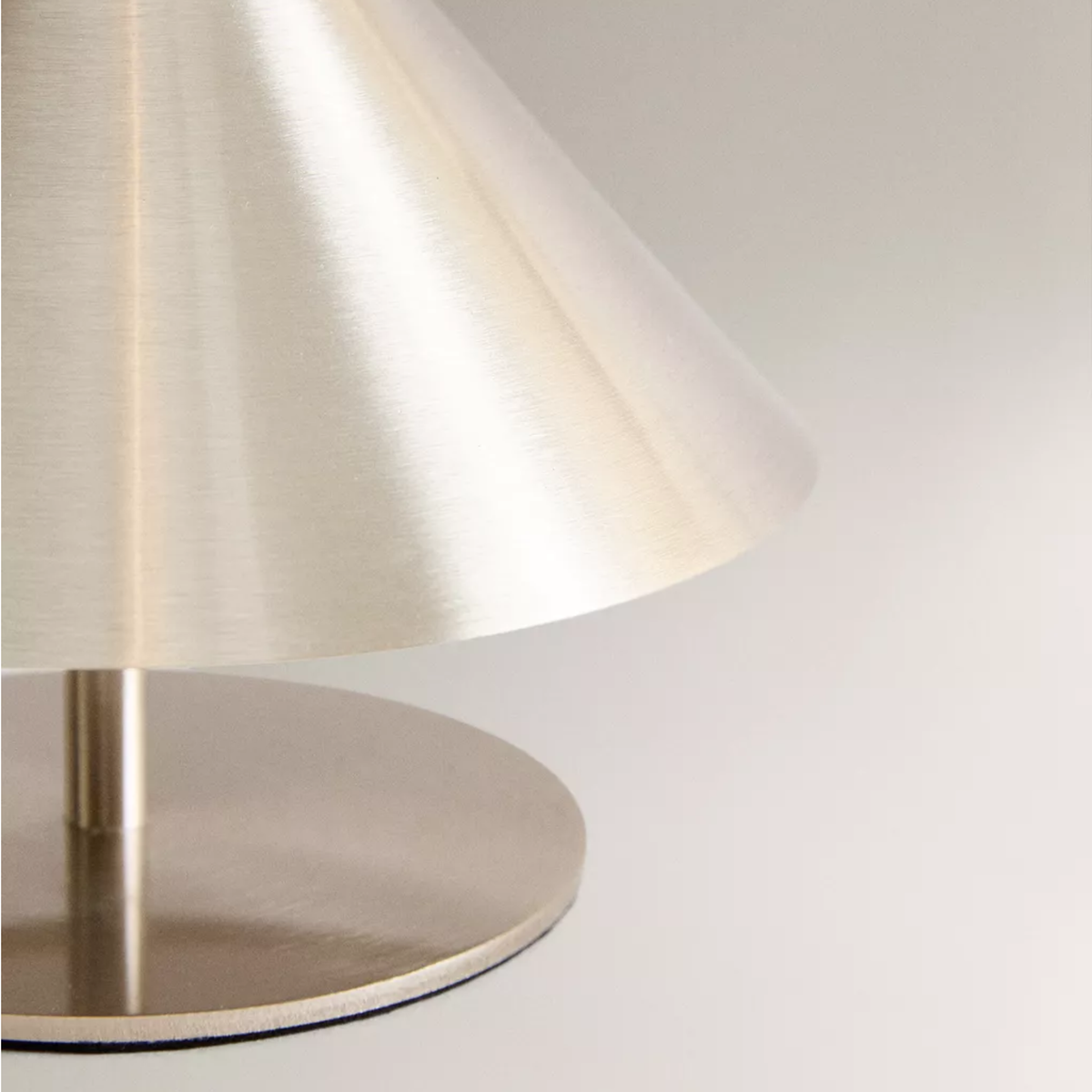 Rechargeable LED Table Lamp with Touch Dimmer & 3 Brightness Settings for Bedroom, Office & Patio | Thomler