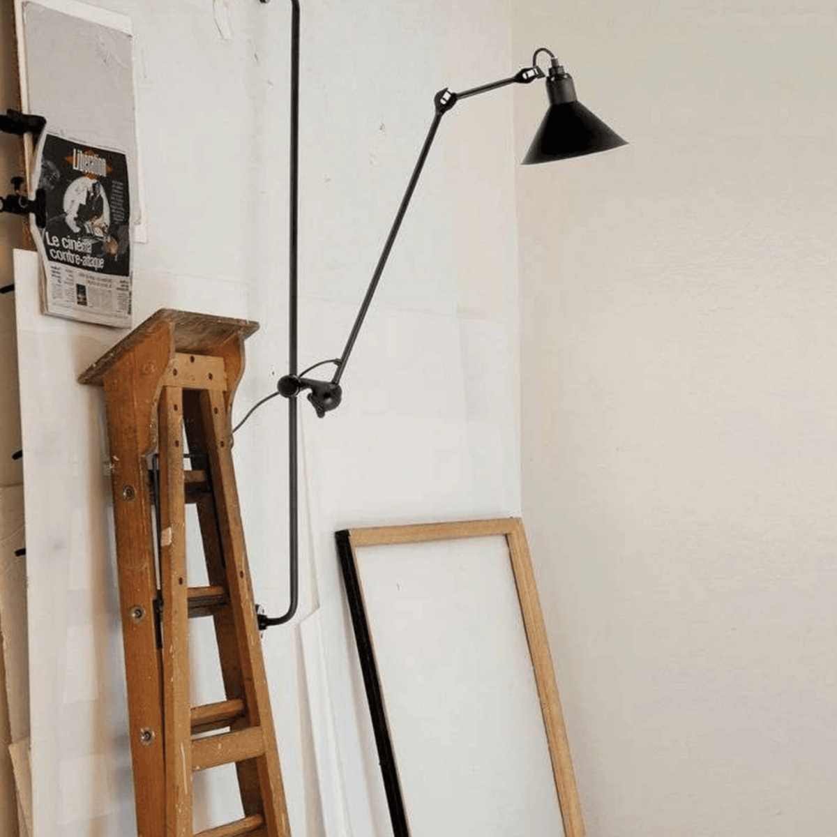 Articulating Metal Reading Sconce with Touch Control – Extended Reach Wall Lamp for Bedroom & Office | Thomler