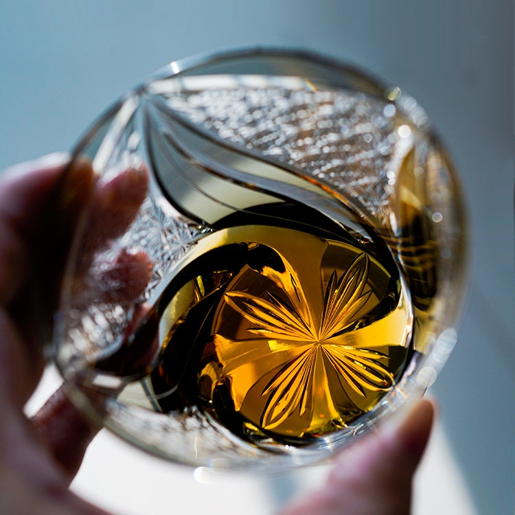 Japanese Cut Crystal Whisky Tumbler with Flame-Carved Pattern & Presentation Box for Spirits | Thomler