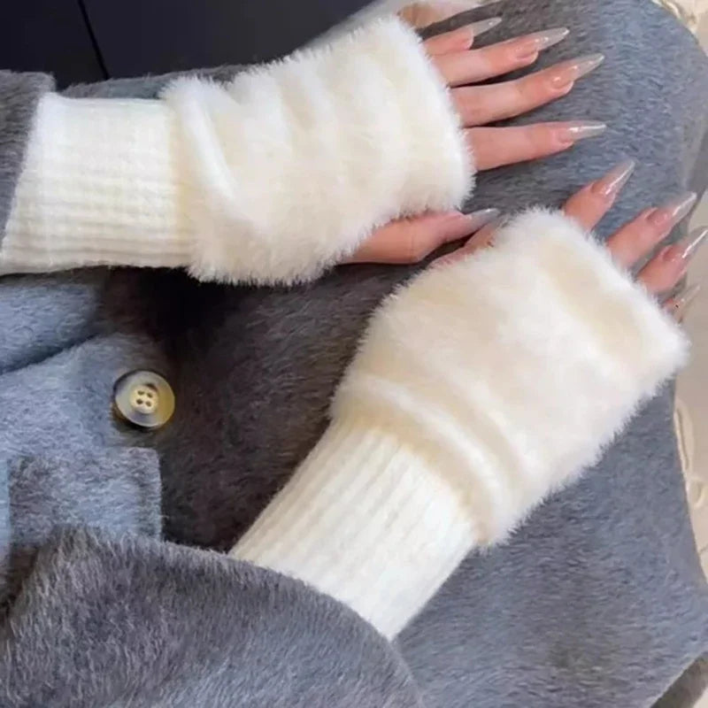 Open-Tip Winter Hand Warmers for Cold Weather Touchscreen Typing – Soft Knit Wrist Covers with Fleece Lining for Women | Thomler