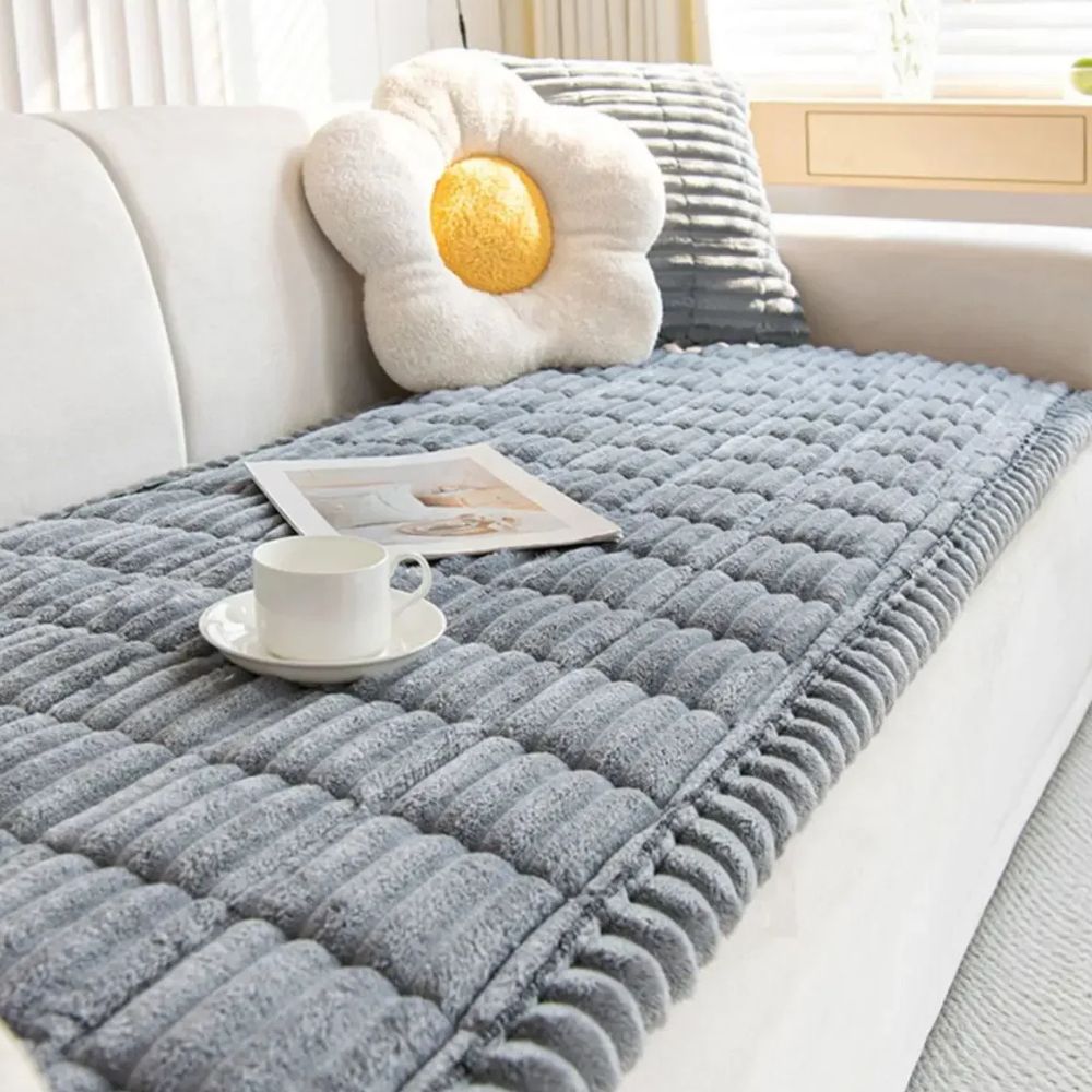 Plush Furniture Throw for Sectionals & Couches – Anti-Slip Fleece Protection for Living Room, Bedroom, Pet-Friendly Homes | Thomler