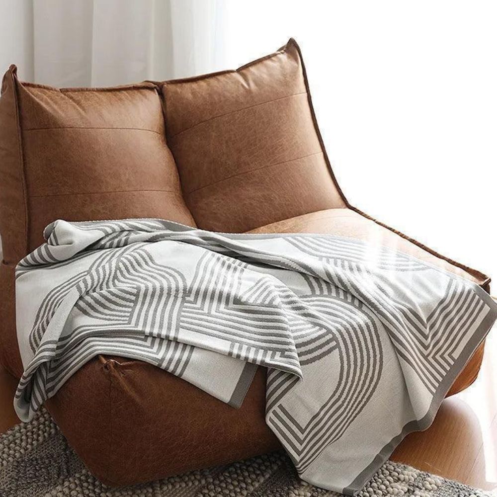 Reversible Geometric Knit Throw Blanket – Lightweight Microfiber for Couch, Bed & Decor | Thomler