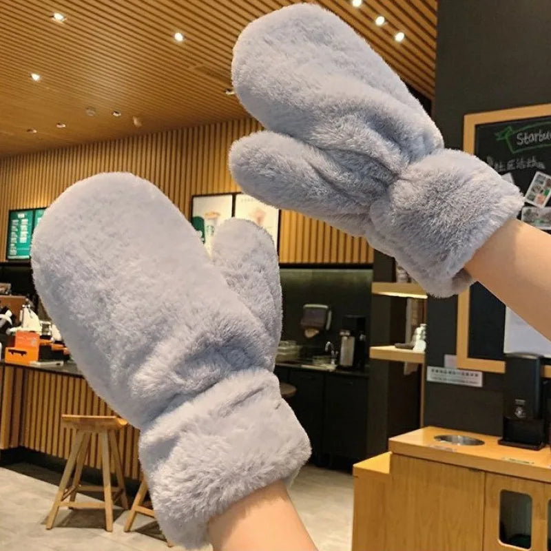 Cozy Sherpa-Lined Winter Mittens for Women – Thick Insulated Cold-Weather Hand Warmers | Thomler