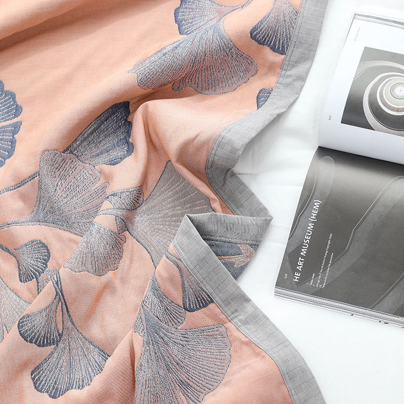 Reversible Cotton Gauze Quilt with Ginkgo Leaf Pattern – Lightweight Jacquard Bedspread for Summer & Air Conditioning – Eco-Friendly | Thomler