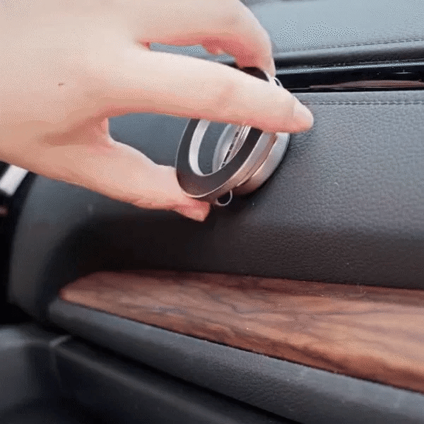 Dashboard Magnetic Cell Phone Mount 360° Rotating Universal Clip-On Holder for Navigation & Hands-Free Driving | Thomler