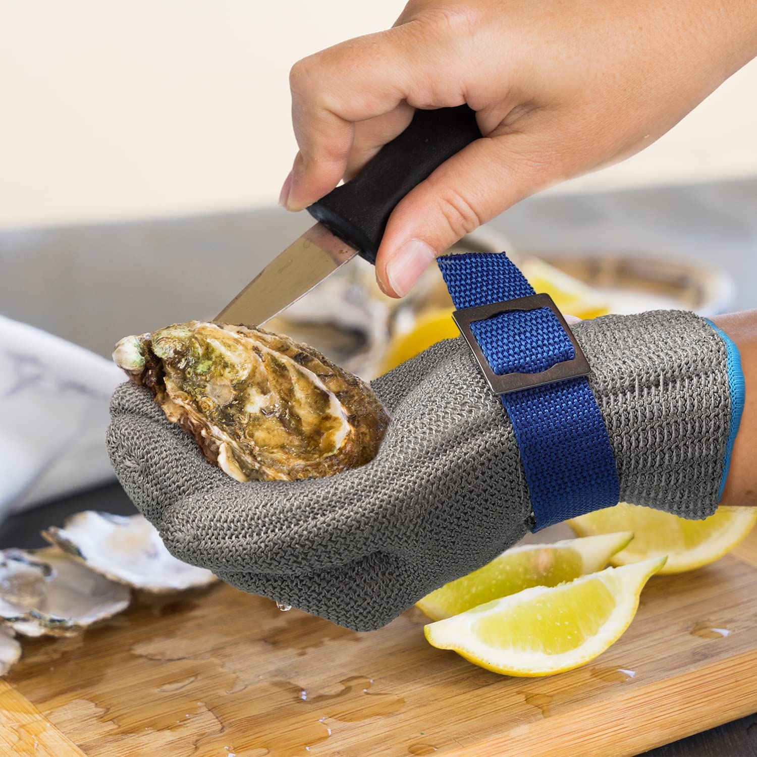 Cut-Resistant Stainless Steel Mesh Safety Glove for Kitchen, Oyster Shucking, Fishing & Food Prep | Thomler