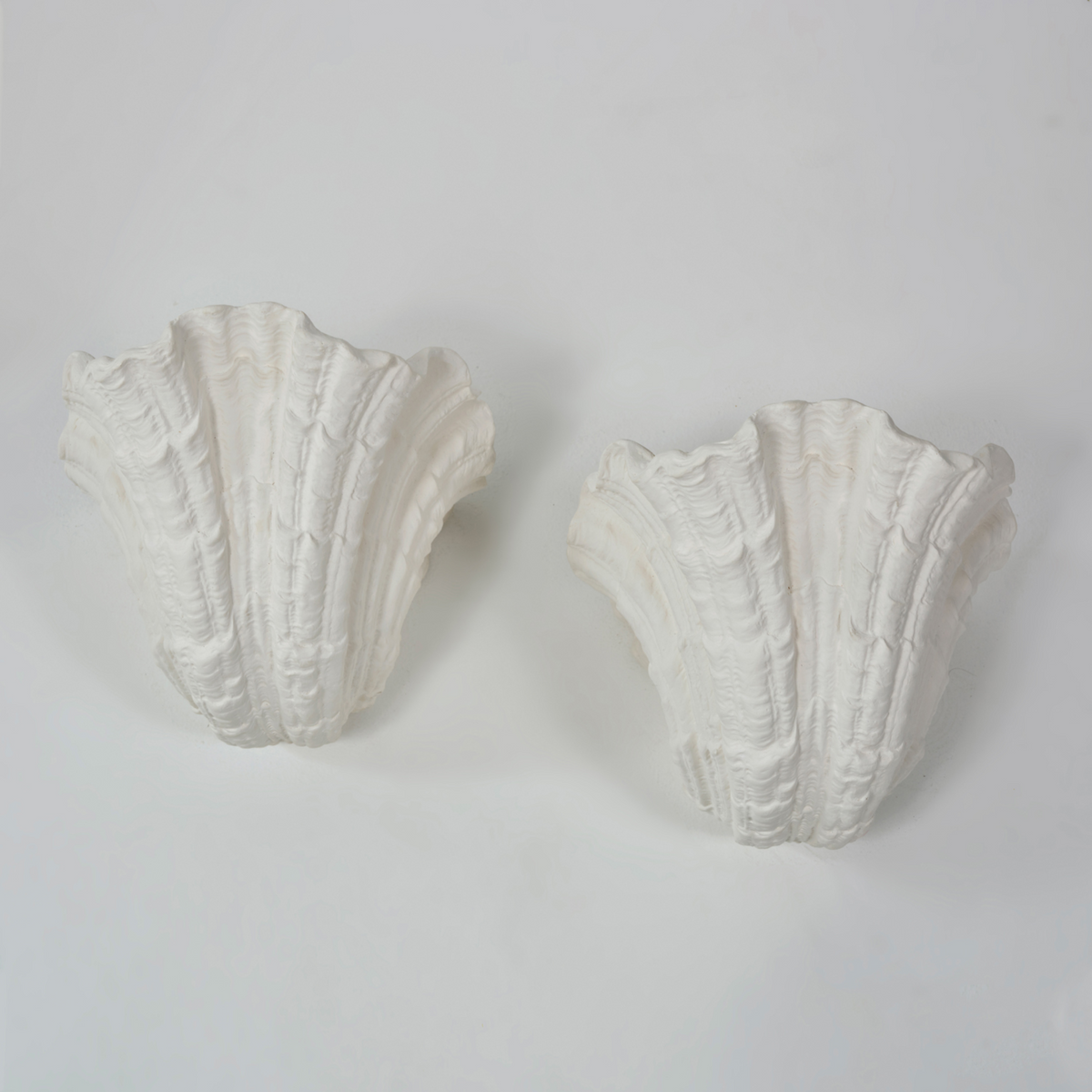 Sculptural Gypsum Sconce with LED Light for Living Room & Hallway | Thomler