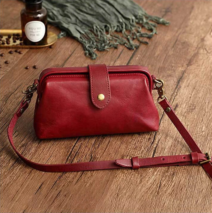 Vintage-Inspired Leather Crossbody Purse for Women – Classic Handbag with Adjustable Strap for Daily Use, Travel, Shopping & Casual Outfits | Thomler