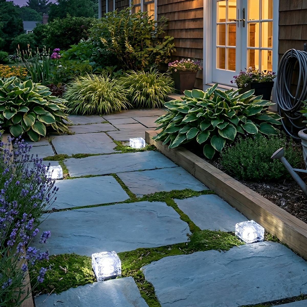 Weatherproof Cube Path Marker Light – Auto-On Solar Dusk-to-Dawn Glow for Yard, Patio & Walkway | Thomler