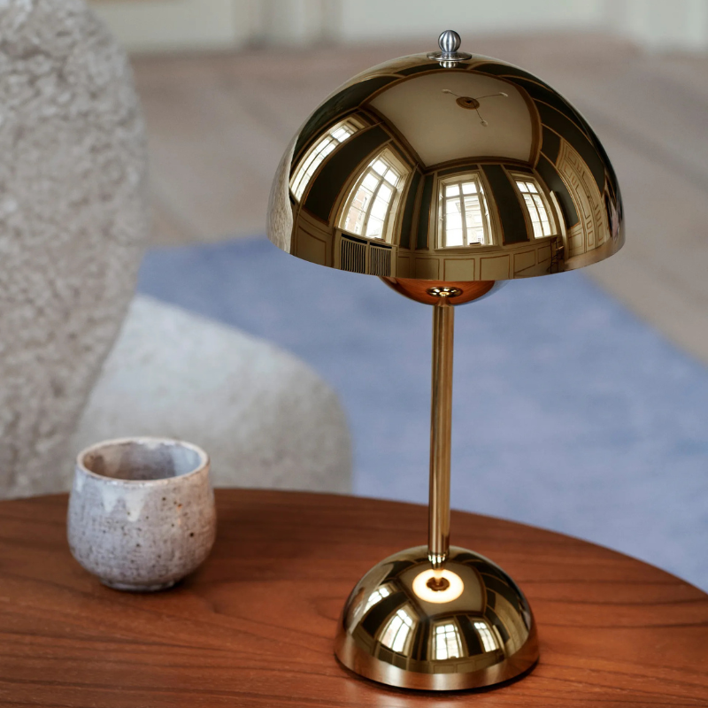 Adjustable Dimmable Metal Table Lamp – Petal Shade LED Desk Light for Living Room, Bedroom & Office | Thomler