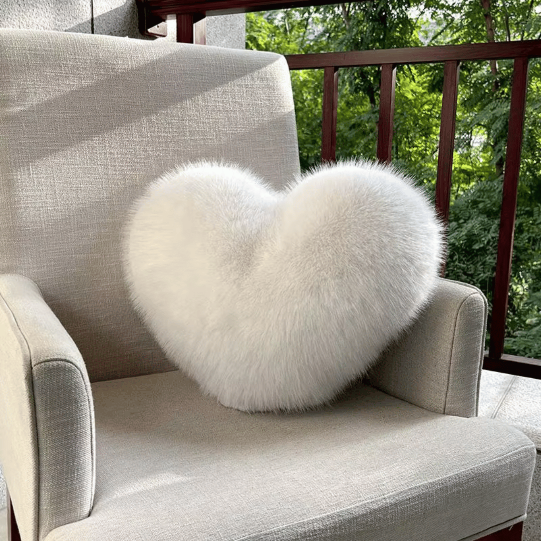 Heart-Shaped Faux Fur Decorative Cushion for Living Room, Bedroom & Couch – Soft Plush Accent Pillow | Thomler
