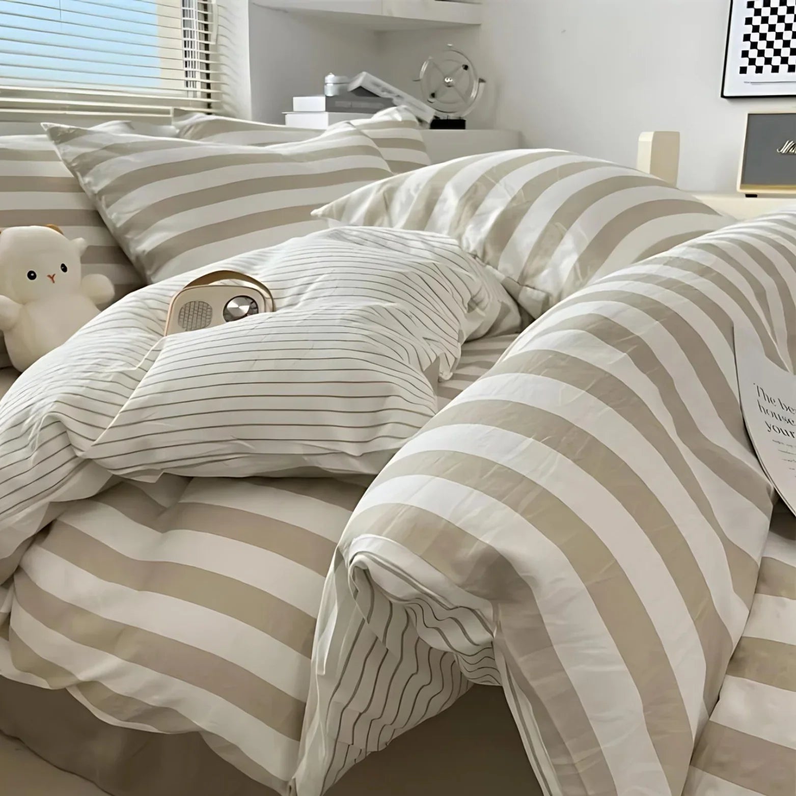 Bedding Set Striped Design 220.0 cm x 240.0 cm Beige Bedroom Duvet Cover Fitted Sheet Pillowcase Hotel Style Linen | Thomler