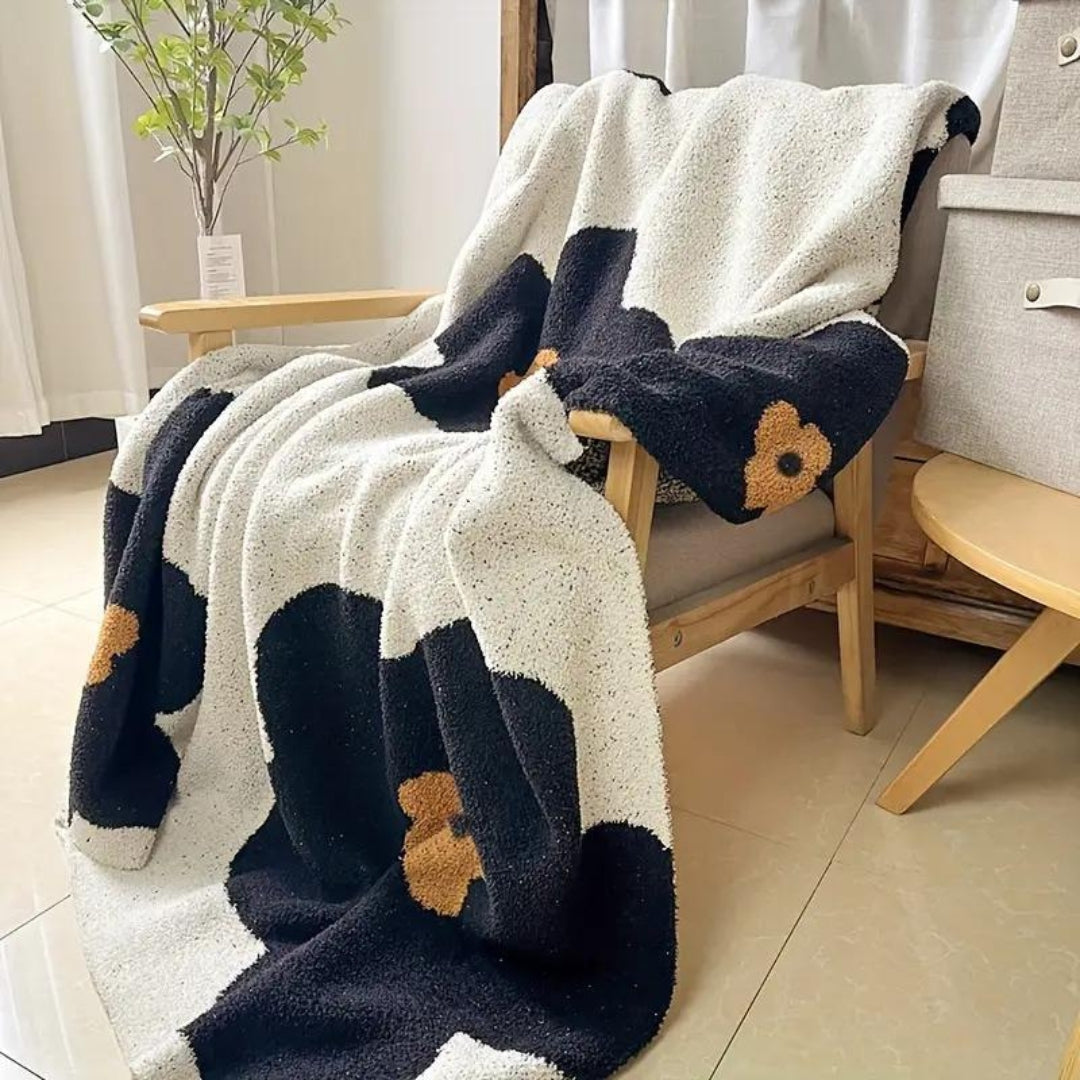 Hand-Knit Floral Throw Blanket – Cozy Layer for Sofa, Bed & Year-Round Comfort | Thomler