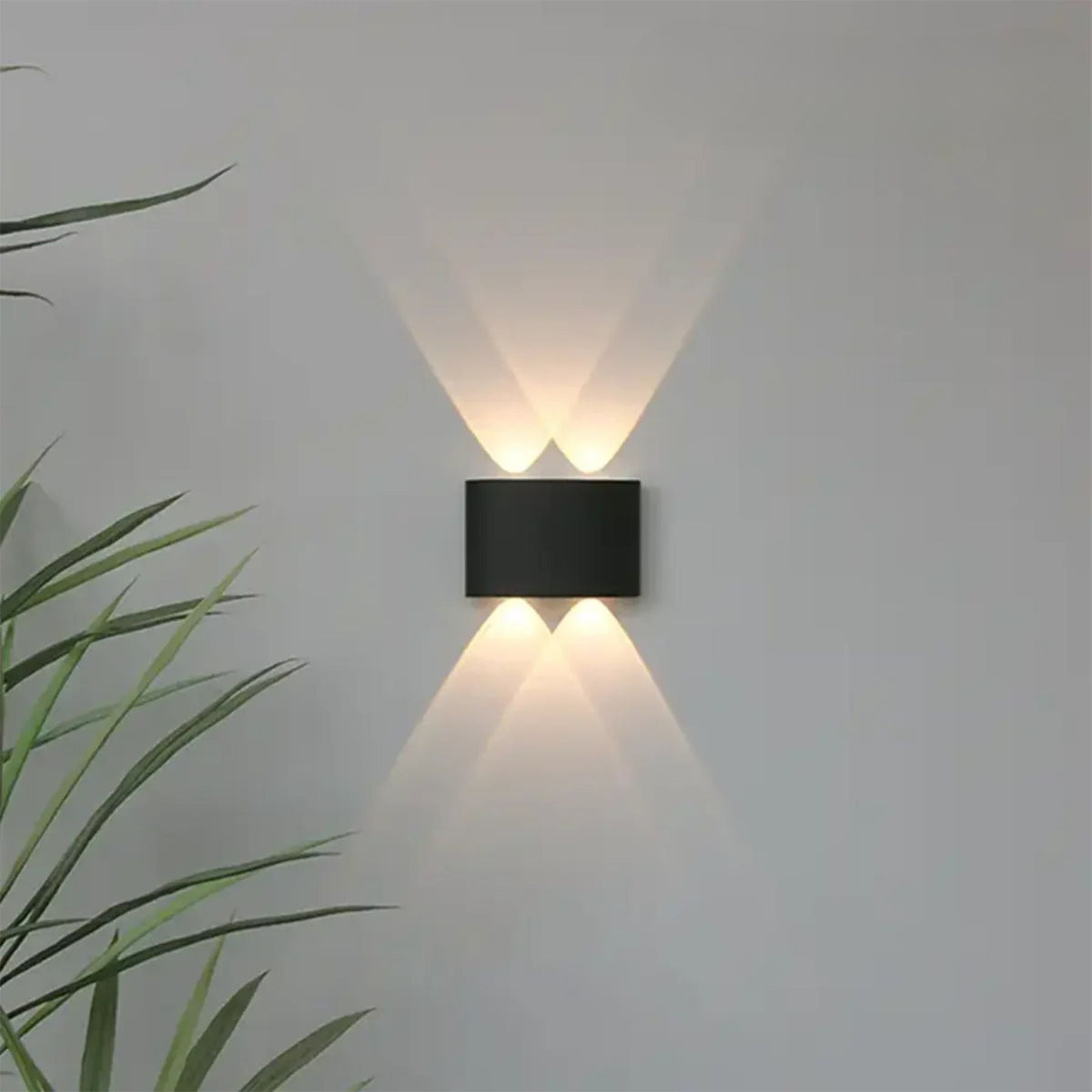 Modern LED Wall Sconce for Indoor & Outdoor Use – Sleek IP65 Weatherproof Fixture in White or Black Finish | Thomler
