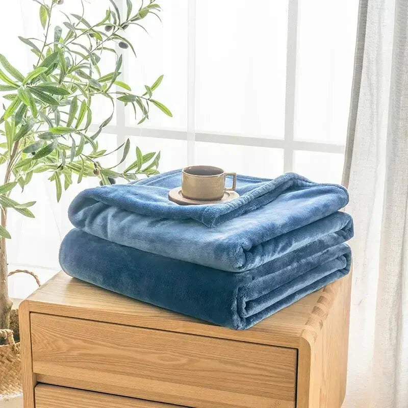 Plush Fleece Throw Blanket – Ultra-Soft Warmth for Year-Round Comfort | Thomler