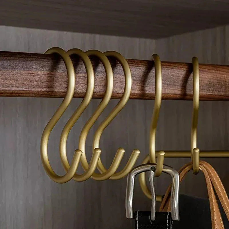 Metal S-Hook Closet Organizers – Space-Saving Hangers for Clothes, Scarves & Accessories – 5-Pack Rust-Resistant Wardrobe Hooks | Thomler