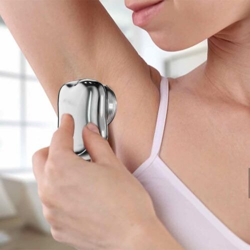 Compact USB Rechargeable Men's Electric Shaver – Waterproof Travel Razor with 60-Minute Runtime for On-the-Go Grooming | Thomler